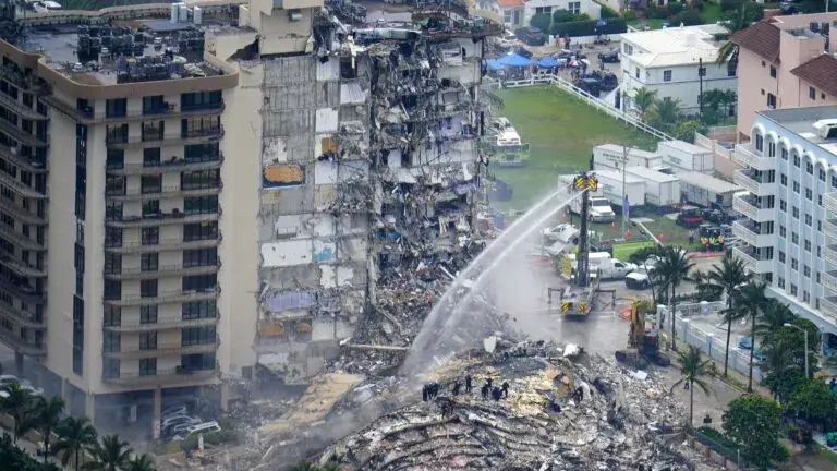 Informe federal explica cómo comenzaron las fallas del condominio Champlain Towers South en Surfside