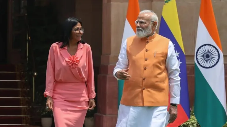 Reunión diplomática sobre energía entre India y Venezuela para fortalecer el comercio petrolero