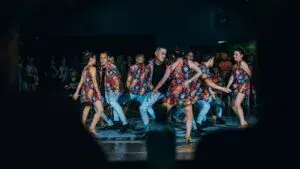 The Berry Farm con dos pistas de baile para salsa y country durante sus noches de verano