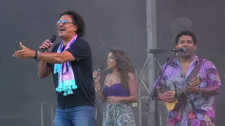 Aficionados celebran la Copa Mundial Miami Beach durante concierto y actividades junto al océano