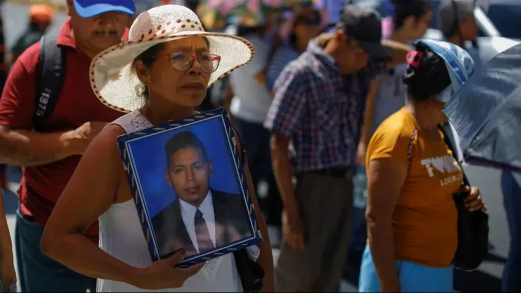 El Salvador bajo críticas por derechos humanos, régimen de excepción y debate sobre minería