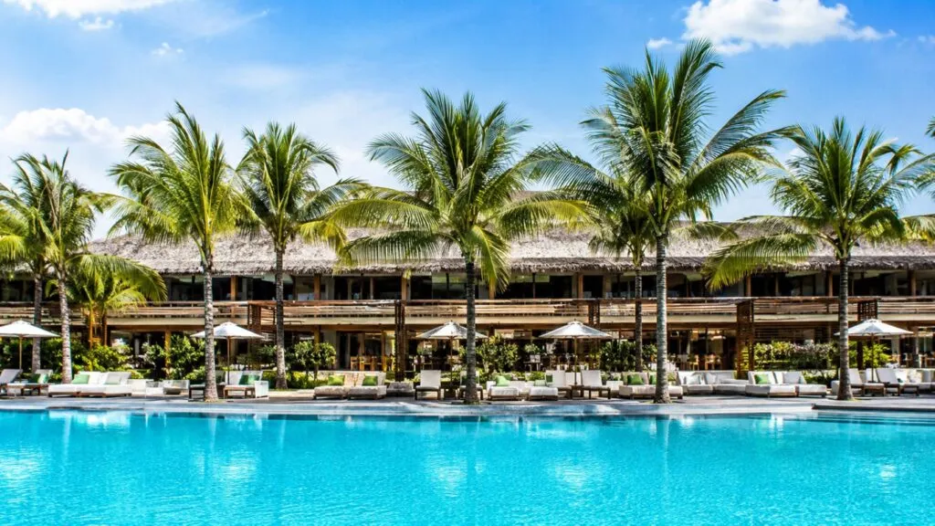 Saturday Night Laughs en Miami Beach con espectáculo de comedia y entretenimiento en The Gates Hotel