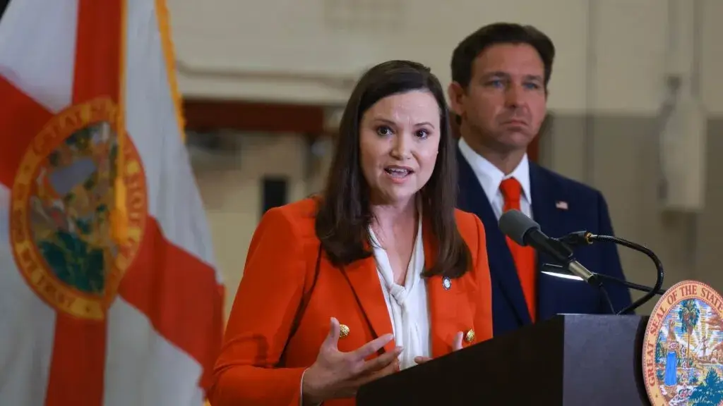 Ashley Moody y el desvío de fondos de Medicaid hacia Hope Florida