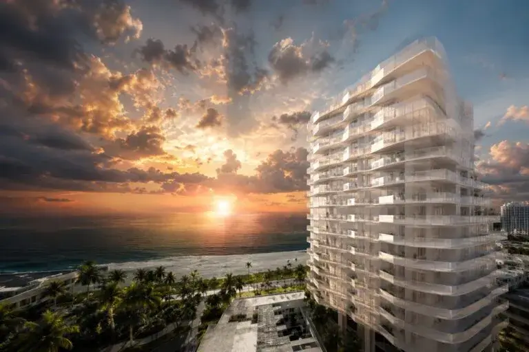 Torre residencial Miami diseñada por Kengo Kuma con arquitectura sostenible frente al océano en Miami Beach.