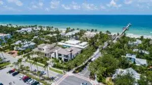 Crecimiento del mercado inmobiliario en la costa oeste de Florida por la llegada de compradores desde California.