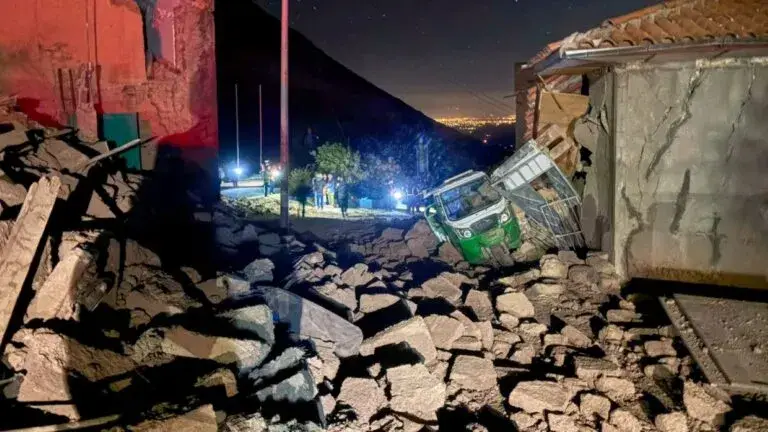 Sismo provoca muertos, heridos y graves daños en comunidades de la región peruana de Junín.