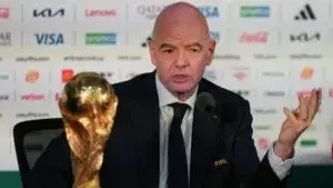 La UEFA cuestiona el plan de la FIFA para incorporar inversionistas privados a la gestión del Mundial.