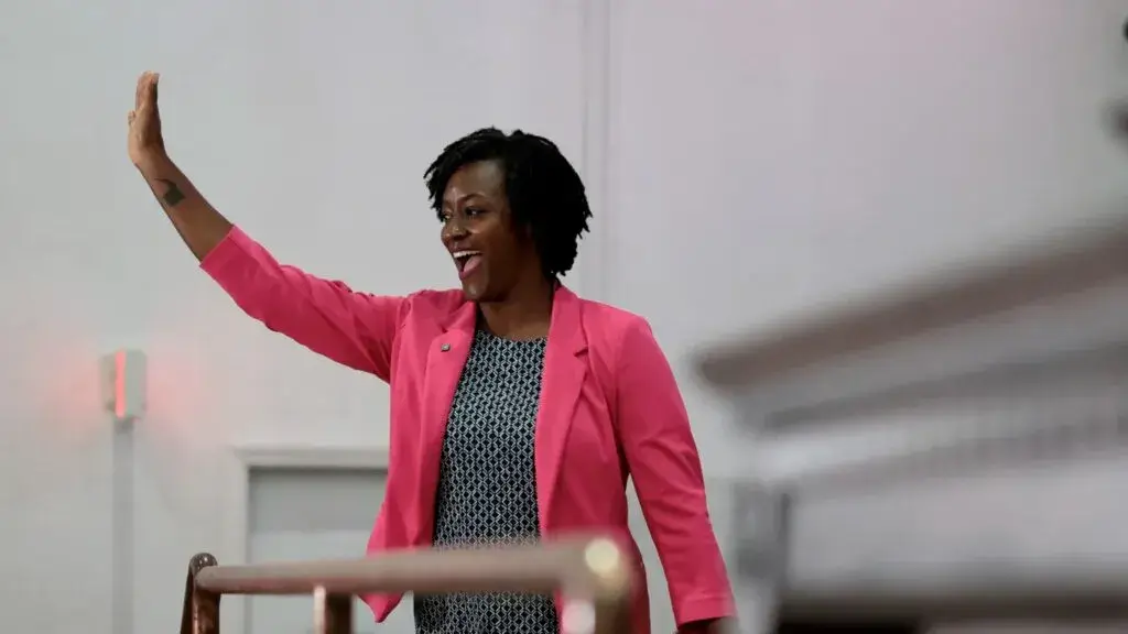 Angie Nixon gana la nominación demócrata al Senado en Florida