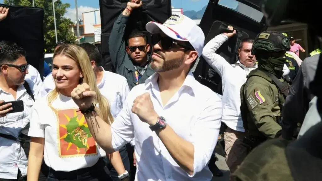 De la Espriella pide a Donald Trump suspender aranceles estadounidenses para apoyar la reconstrucción de Colombia después del terremoto.