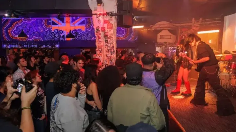 Indie Undergroud reúne música independiente, artistas locales y apoyo comunitario durante dos jornadas en Churchill’s Pub.