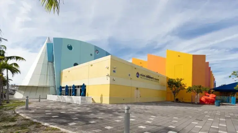 Miami Children's Museum presenta un fin de semana de teatro infantil con improvisación, títeres, vestuario y actividades creativas.
