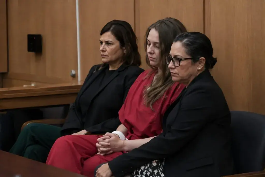 Acuerdo de culpabilidad en Miami relacionado con el caso de Courtney Clenney y Christian Obumseli.