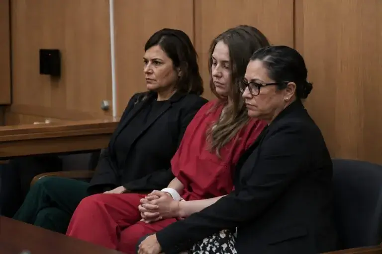 Acuerdo de culpabilidad en Miami relacionado con el caso de Courtney Clenney y Christian Obumseli.