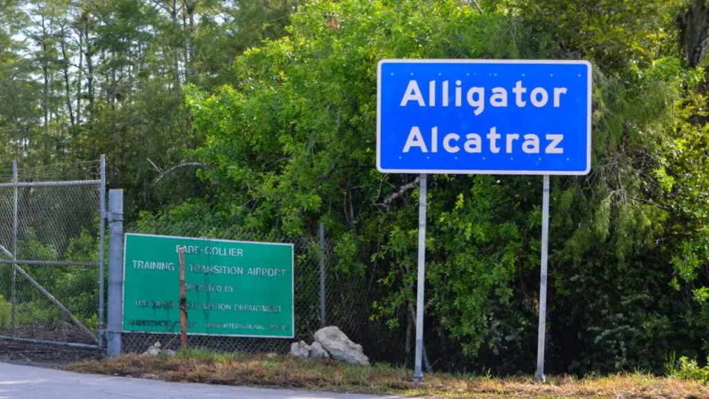 Alligator Alcatraz y las condiciones denunciadas en el centro de detención de migrantes en Florida