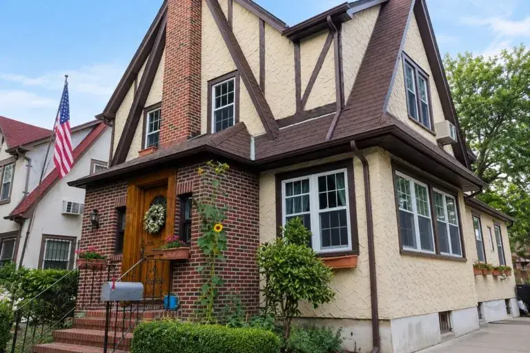 Casa de Donald Trump en Queens vendida por $1.93 millones
