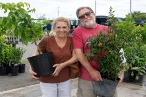 Árboles gratis en Miami-Dade durante la jornada ambiental en Zoo Miami