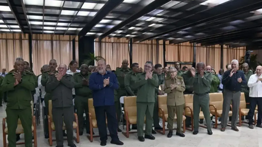 Raúl Castro reaparece públicamente en Cuba tras rumores sobre su estado de salud