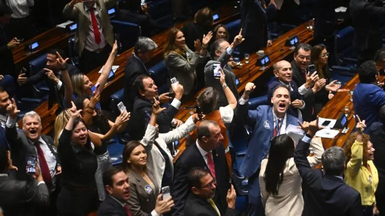 Brasil reduce la jornada laboral semanal a 40 horas sin recortar salarios
