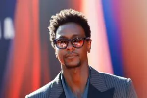 Edi Gathegi en Miami Vice ’85 se suma al reparto de la película ambientada en el Miami de los años ochenta.