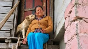 Familia exige justicia por violación de adulta mayor en Colombia