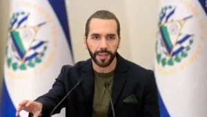 Gobierno de Nayib Bukele evalúa liberar a miles de detenidos bajo el régimen de excepción