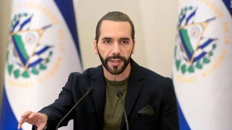 Gobierno de Nayib Bukele evalúa liberar a miles de detenidos bajo el régimen de excepción
